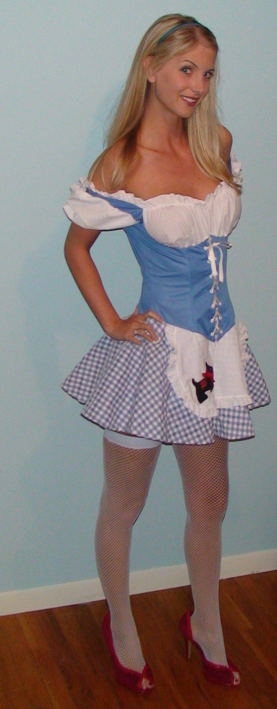 15P Pictures of Natalie Nice dressed up for some hot sex