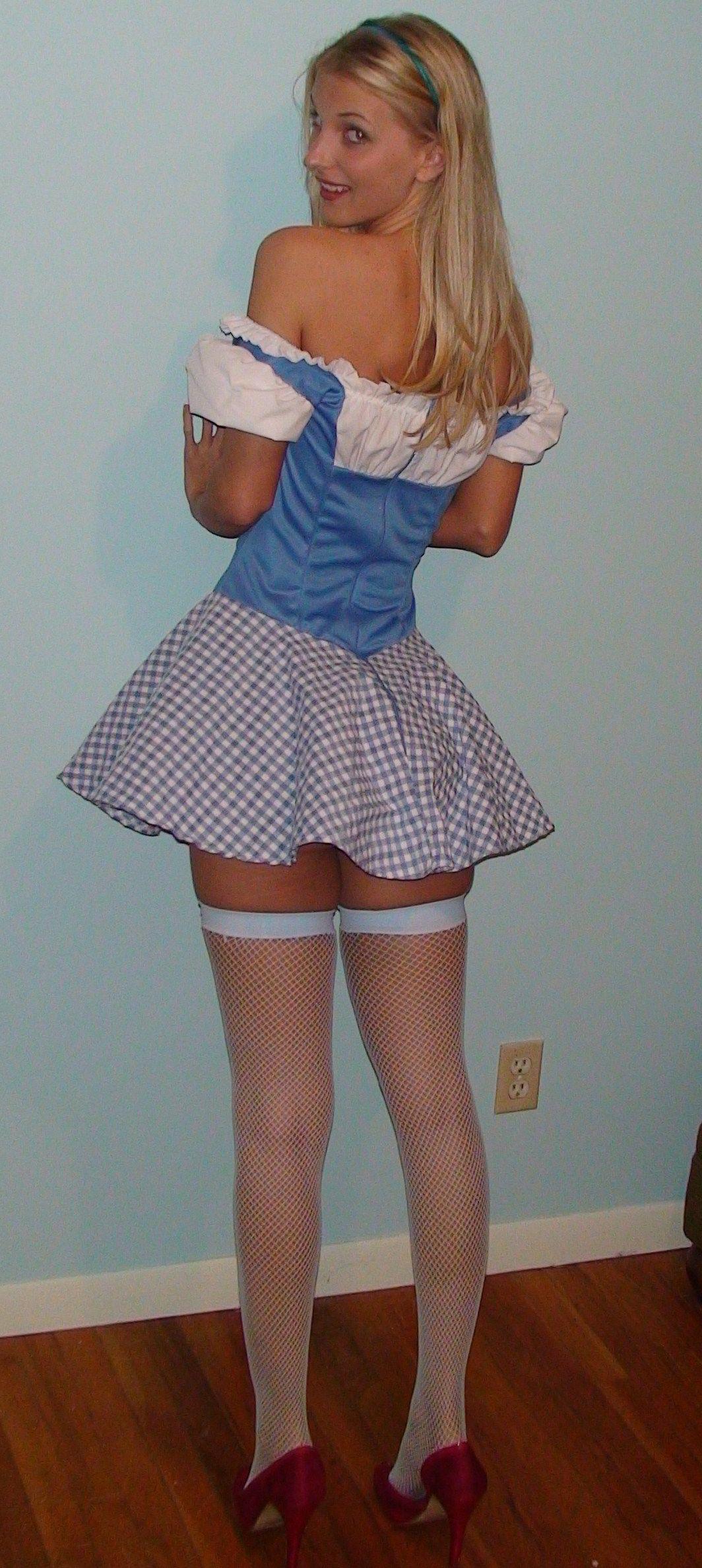 15P Pictures of Natalie Nice dressed up for some hot sex