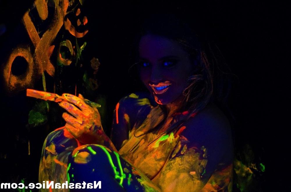 16P Busty Natasha Shoots A Fun And Sexy Black Light Promo For Her DVD
