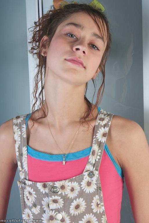 15P Pictures of teen porn girl Natasha Shy flaunting her perfect nude body