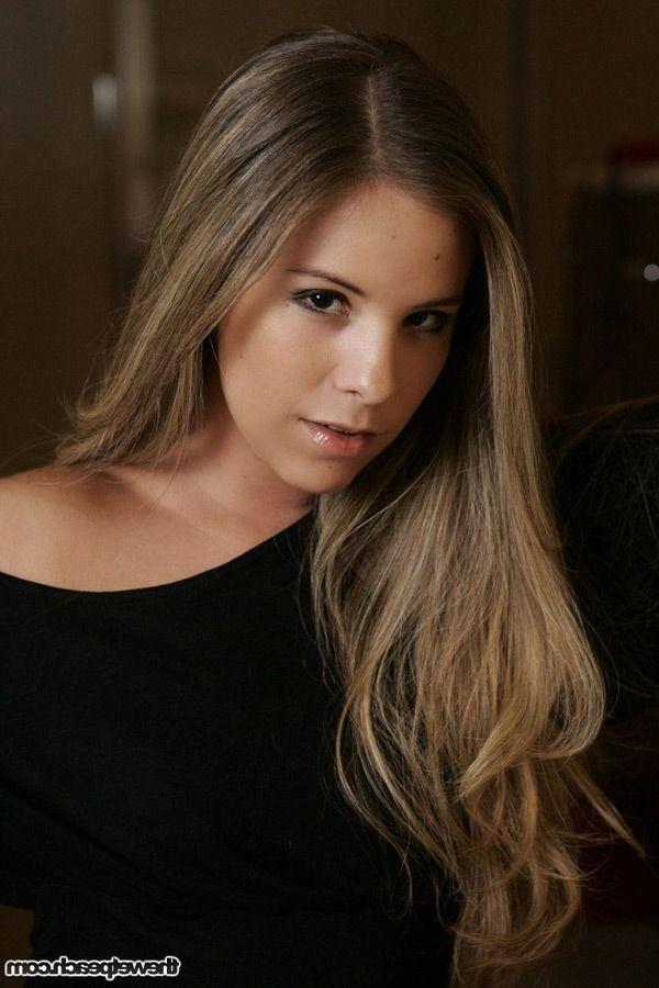 16P Pictures of wet peach Nicole Sparks showing her hot teen body