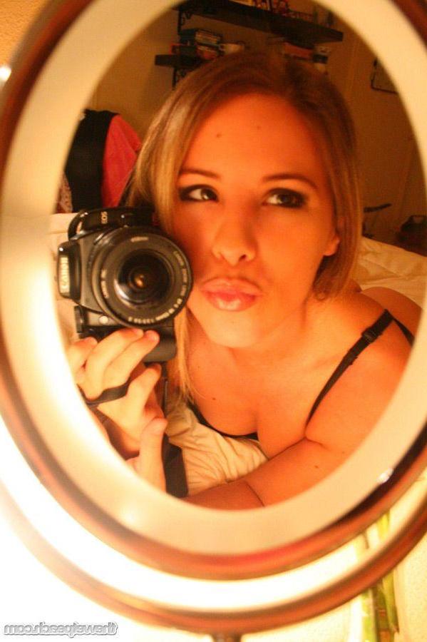 16P Pictures of teen cutie Nicole Sparks taking sexy pics of herself