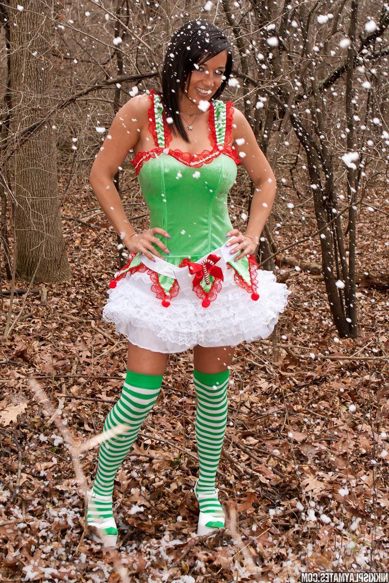 15P Pictures of Nikki wishing you a very Merry Christmas!