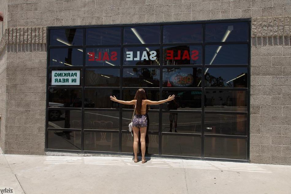 8P Busty teen Nina North has some fun in public