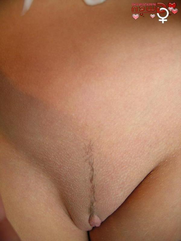 16P Pictures of Private Gwen covering her body in yogurt