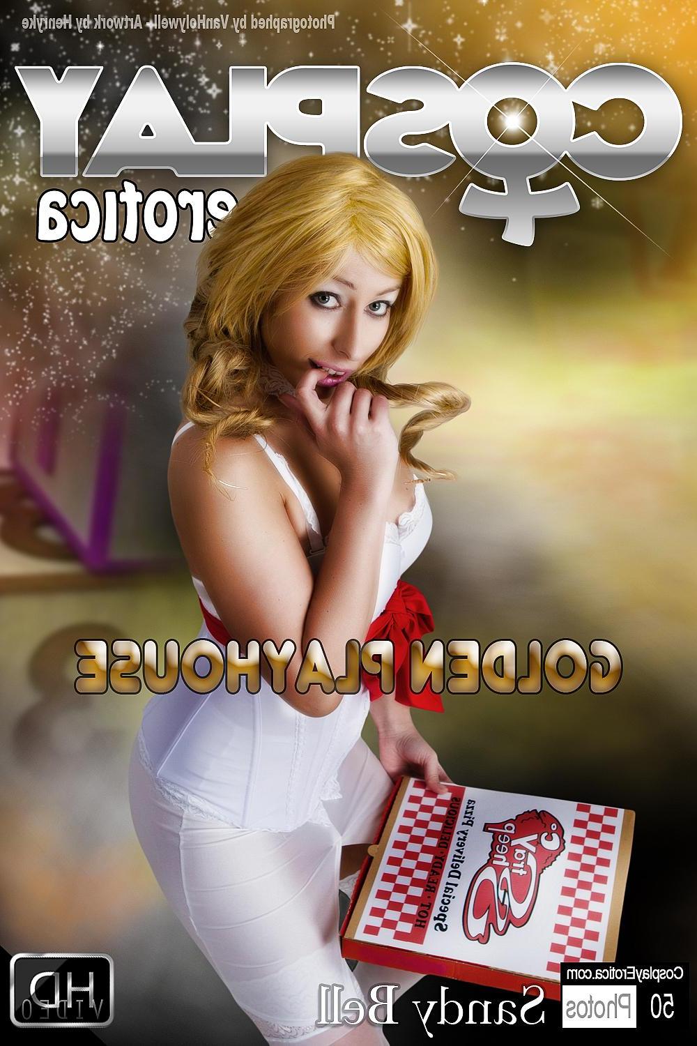 12P La cosplayeuse Sandy Bell se déguise en Catherine.