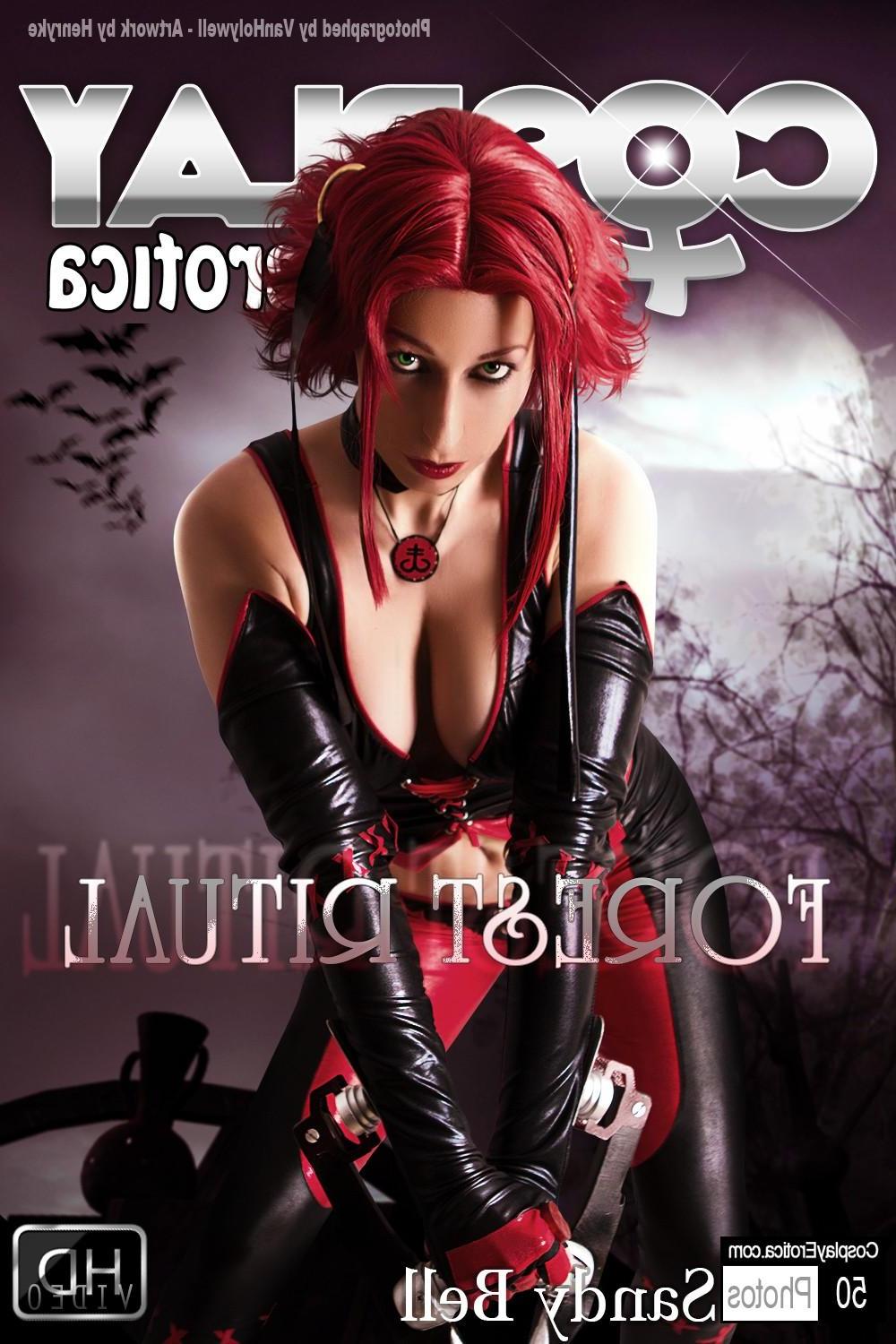 12P Hot cosplayer Sandy Bell gets her BloodRayne geek on