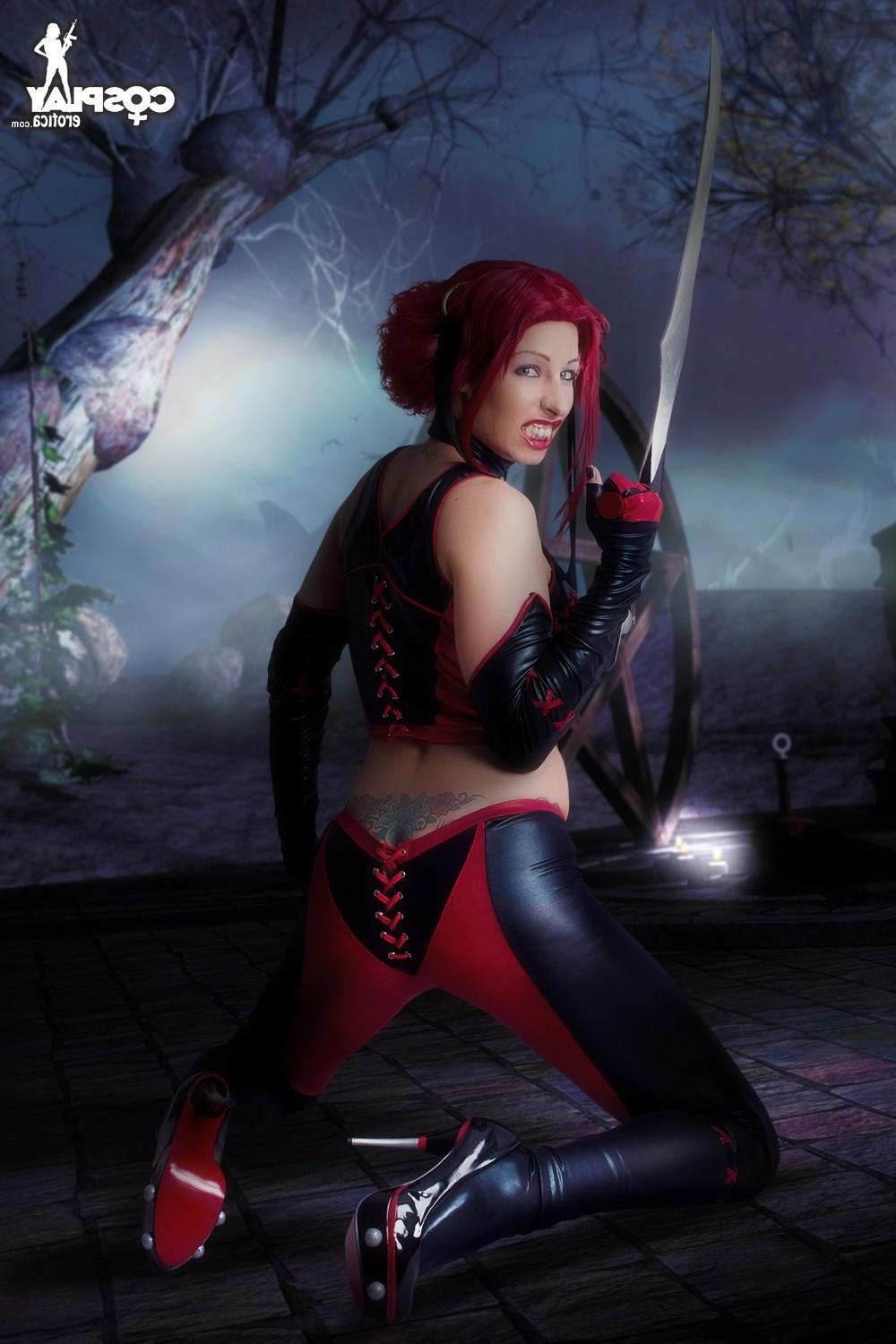 12P Hot cosplayer Sandy Bell gets her BloodRayne geek on
