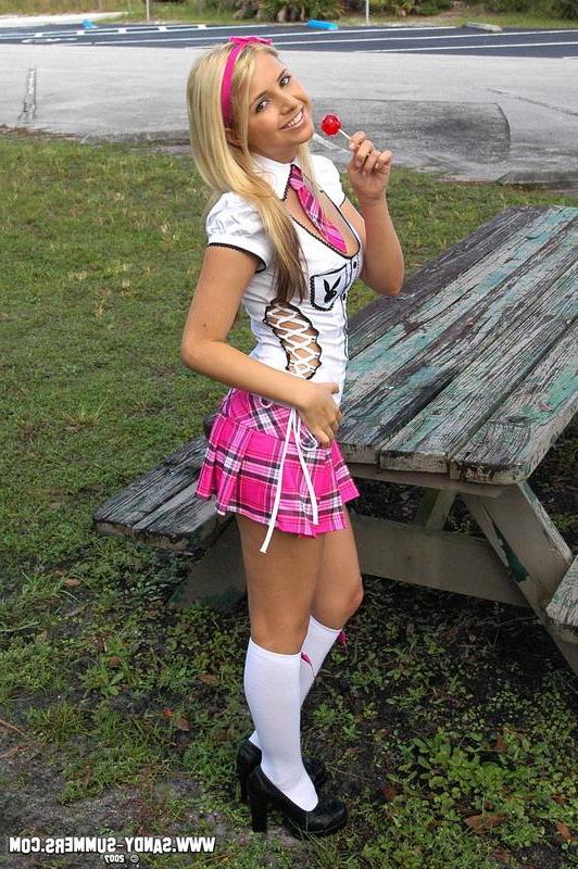 15P Pictures of teen hottie Sandy Summers being naughty in the park after school