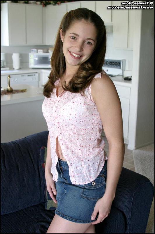 20P Pictures of Tawnee Stone and Little Troublemaker getting nude