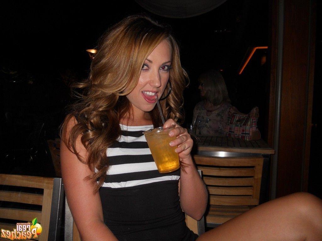 15P Pictures of teen hottie Real Peachez getting drunk and wild