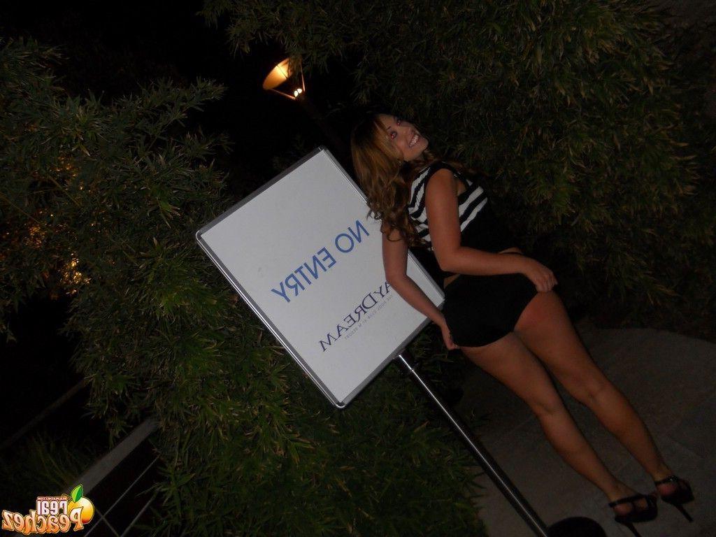 15P Pictures of teen hottie Real Peachez getting drunk and wild