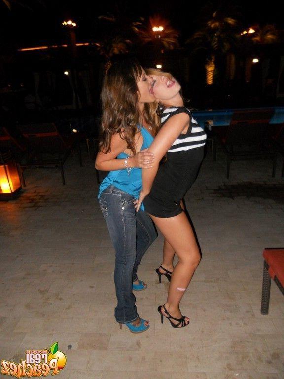 15P Pictures of teen hottie Real Peachez getting drunk and wild