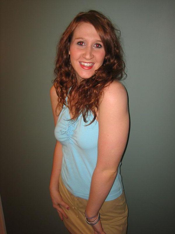 16P Pictures of September Scott showing you her nude body