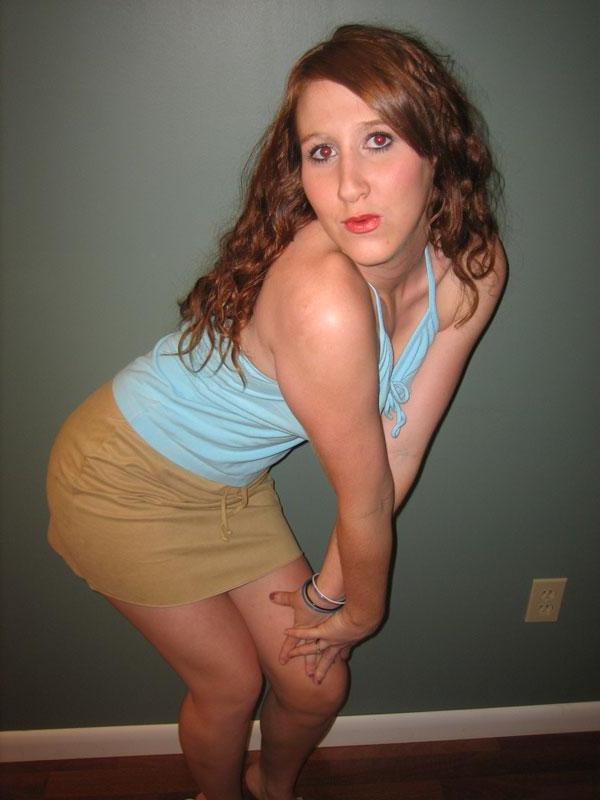 16P Pictures of September Scott showing you her nude body