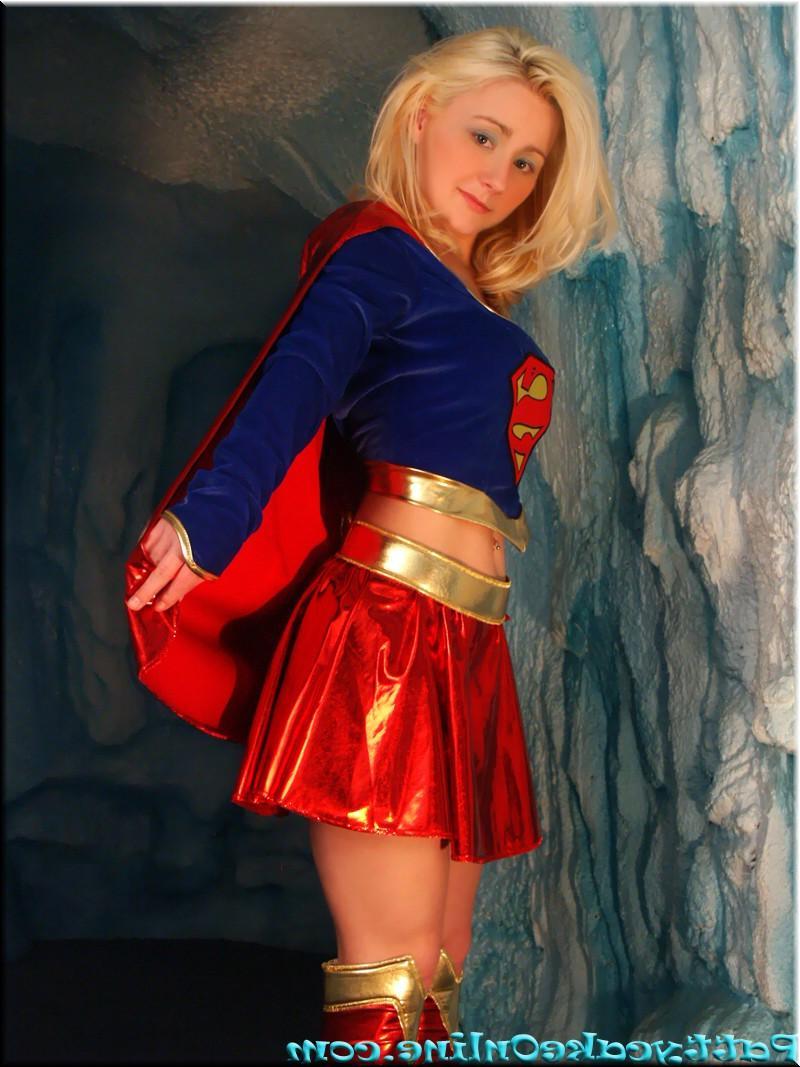 16P Pictures of teen girl Pattycake giving you some sexy cosplay