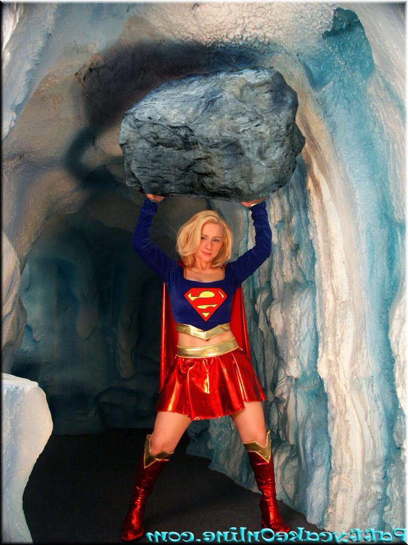 16P Pictures of teen girl Pattycake giving you some sexy cosplay