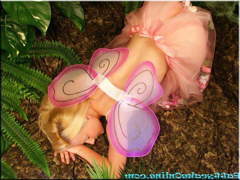 16P Pictures of Pattycake in some magical fairy sexiness