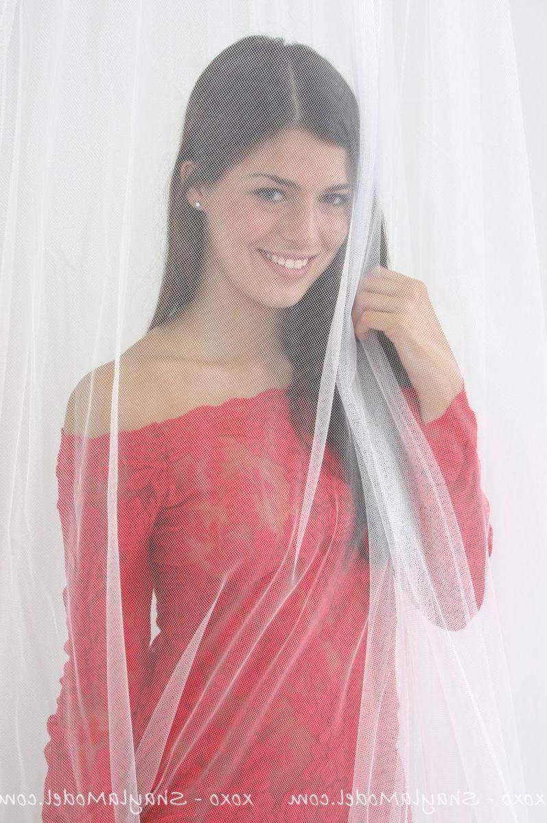 20P Pictures of teen girl Shayla Model teasing in a red dress