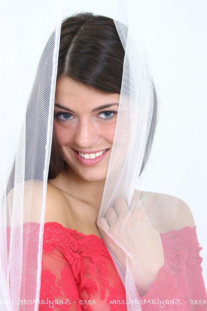 20P Pictures of teen girl Shayla Model teasing in a red dress