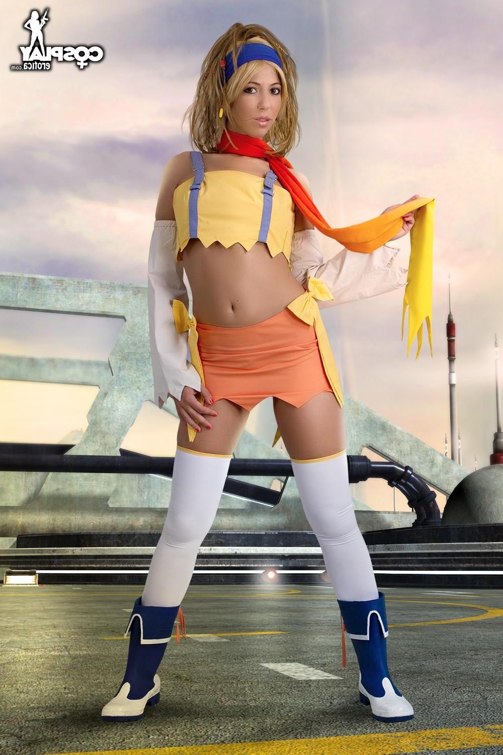 12P Cosplay babe Shelly dresses up as a very sexy Rikku