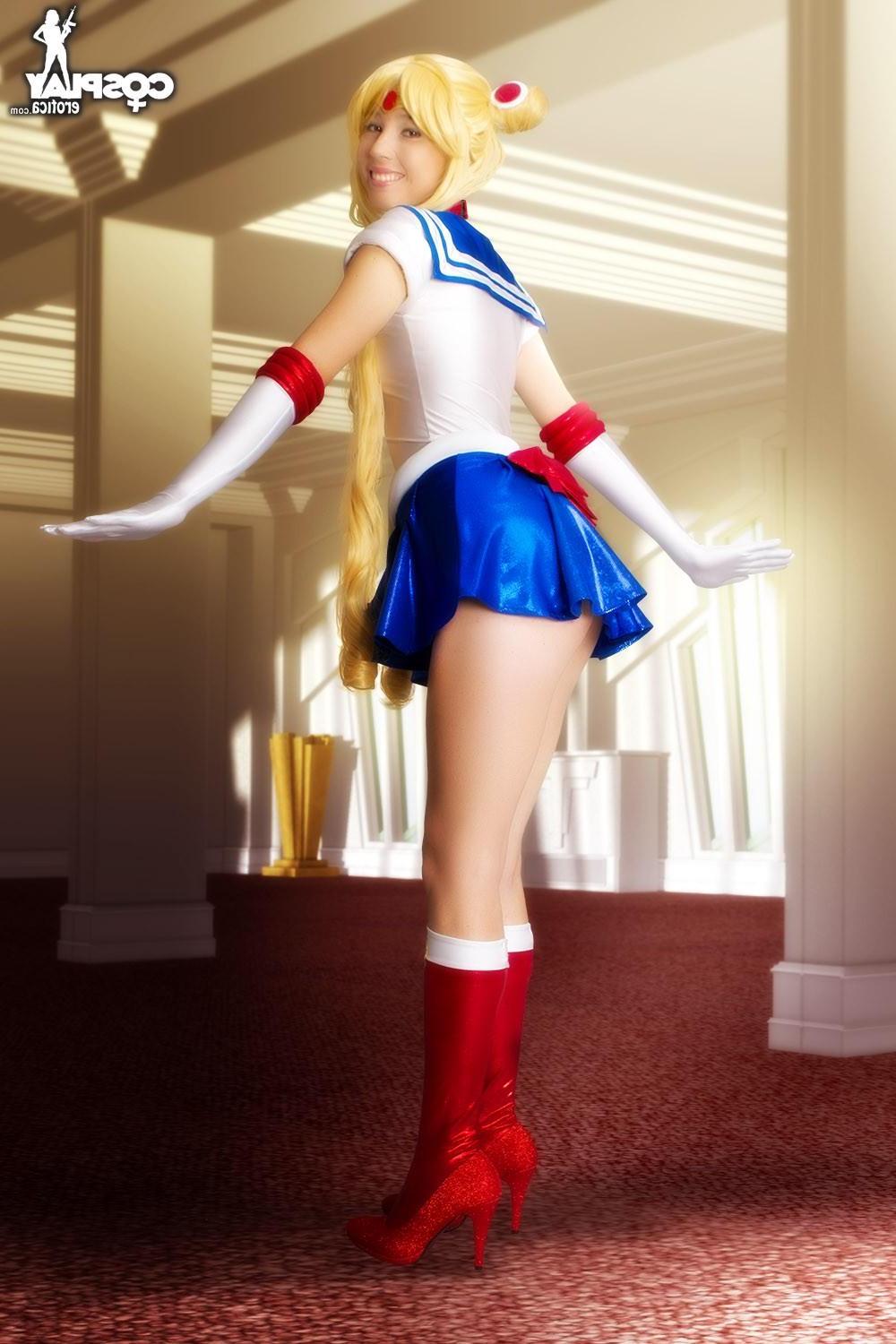 12P Cosplay girl Stacy is fighting evil by moonlight