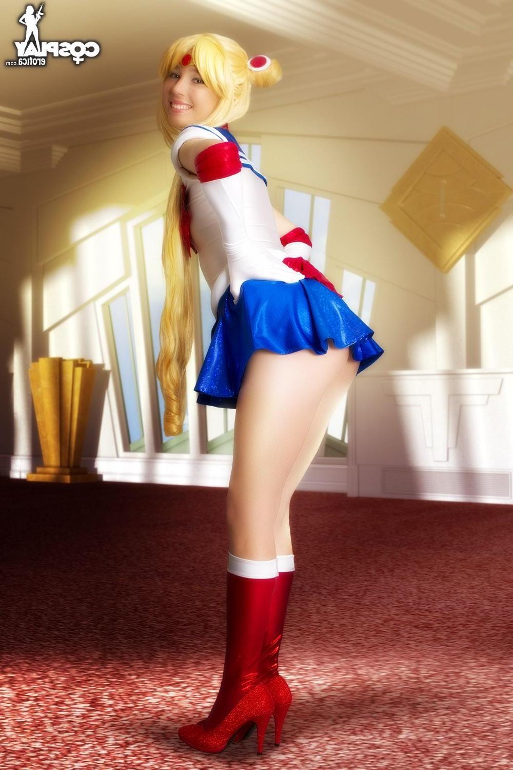 12P Cosplay girl Stacy is fighting evil by moonlight