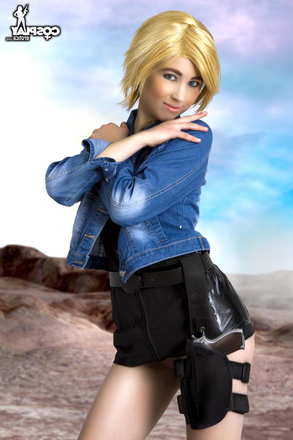 12P Erotic cosplayer Stacy dresses up as Aya Brea from Parasite Eve