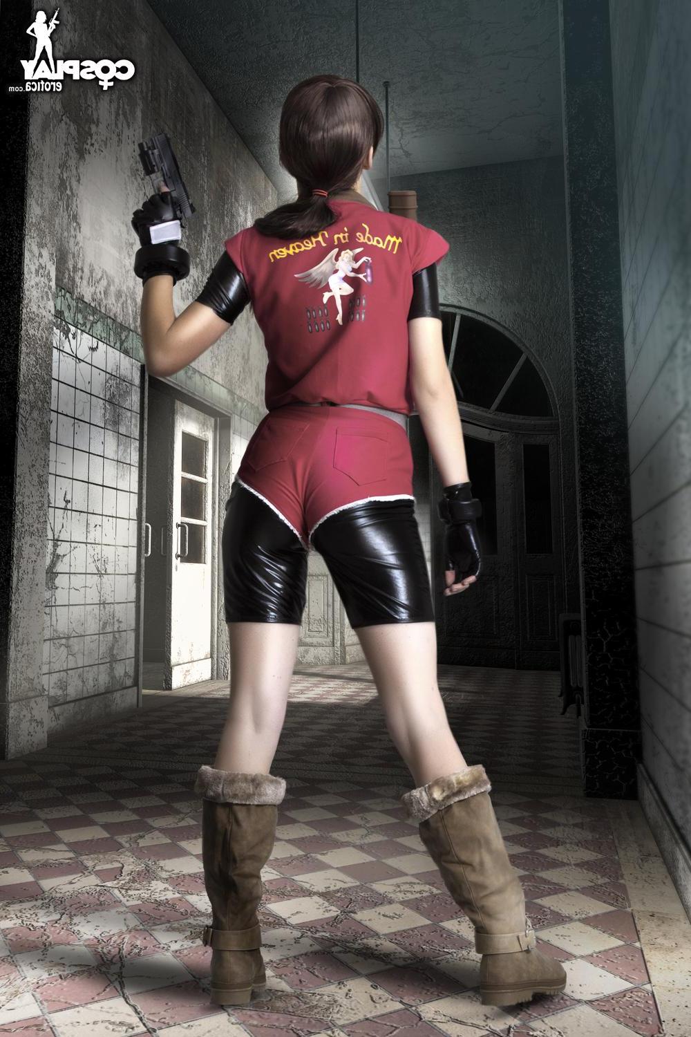 12P Cosplayer Stacy dresses as Claire from Resident Evil