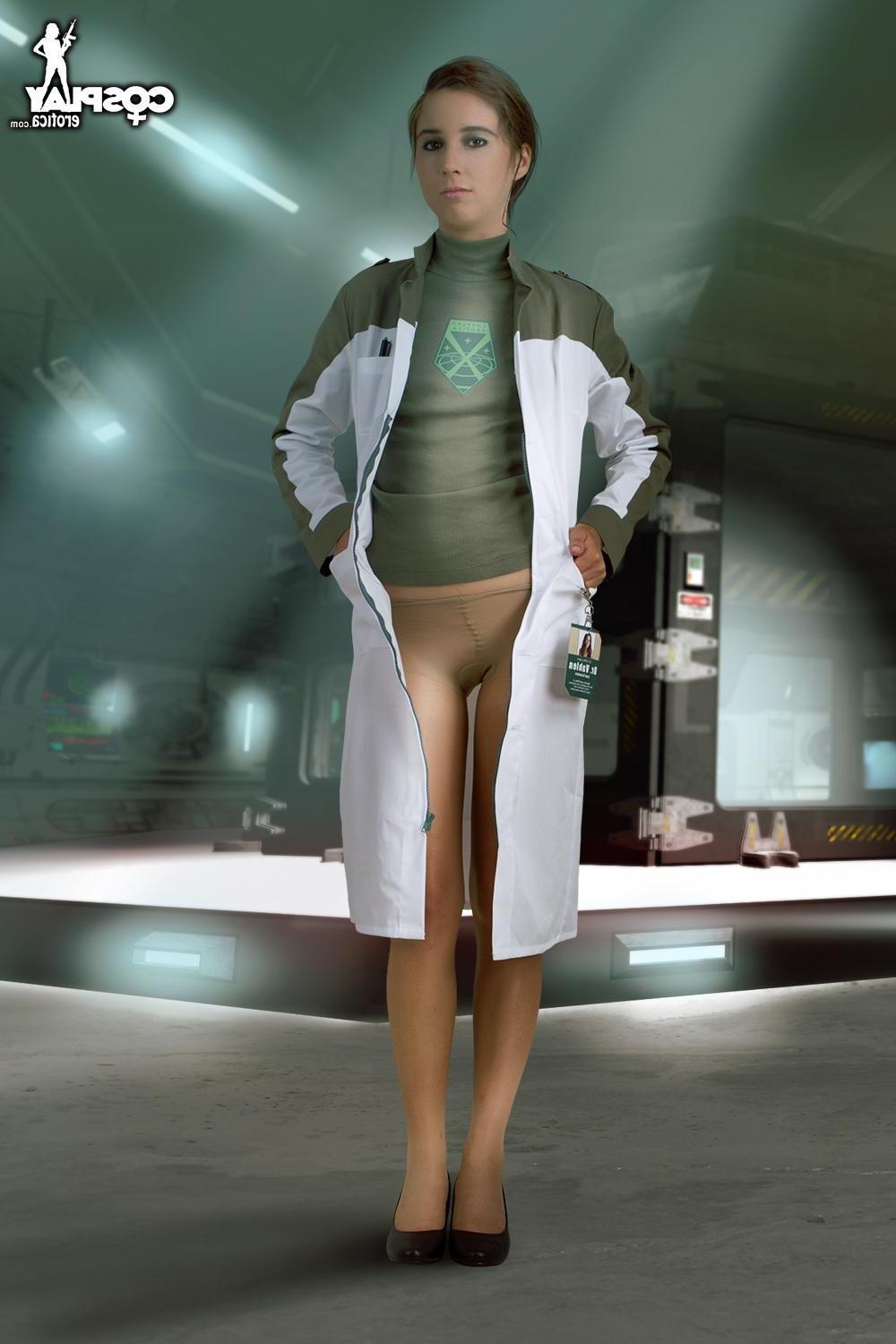12P Beautiful cosplayer Stacy dresses up as Dr. Vahlen from X-Com