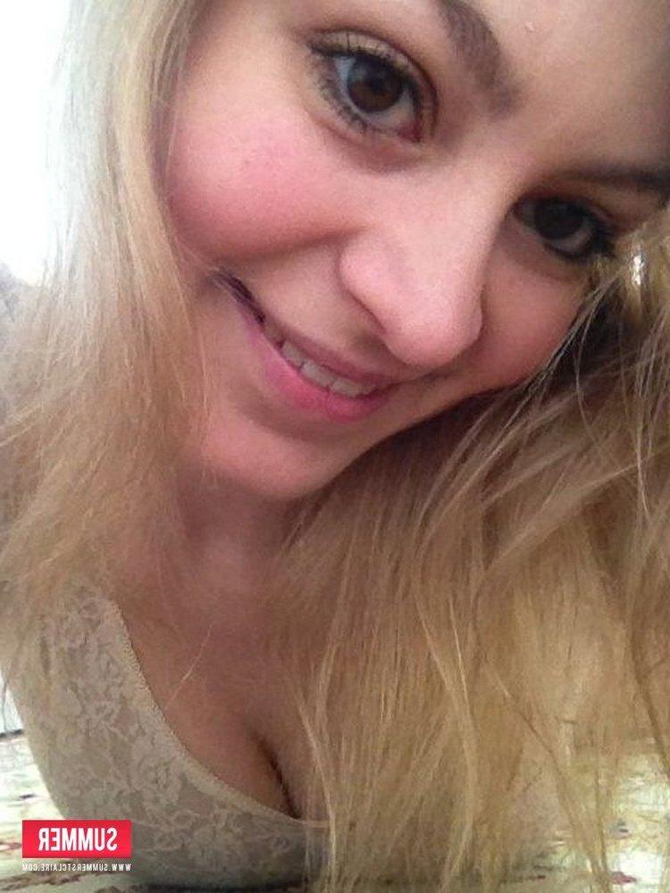 12P Summer strips out of her white body suit and takes pics to prove it