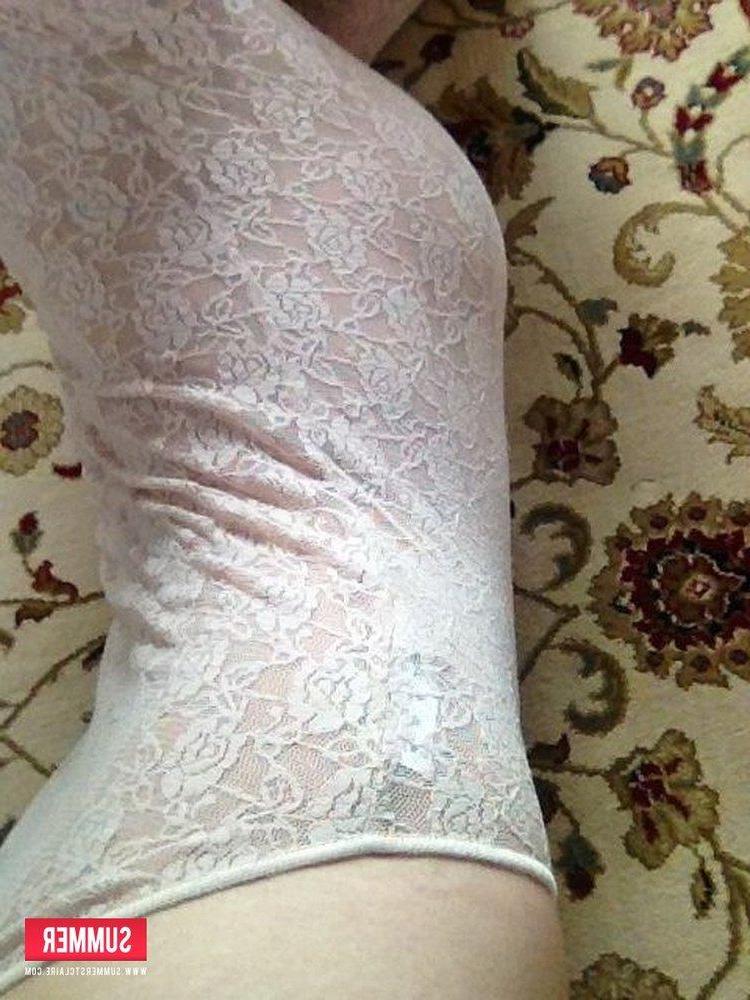 12P Summer strips out of her white body suit and takes pics to prove it