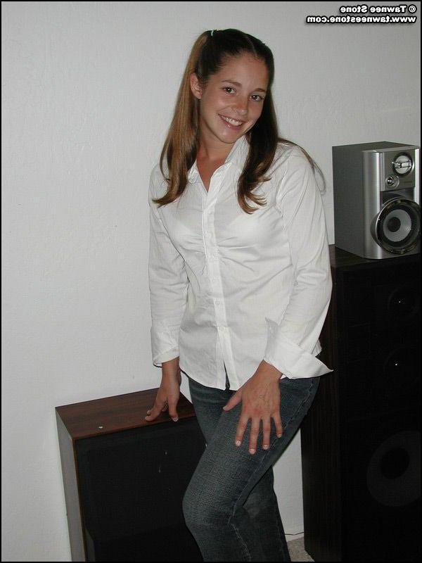 20P Pictures of teen Tawnee Stone showing her hot body