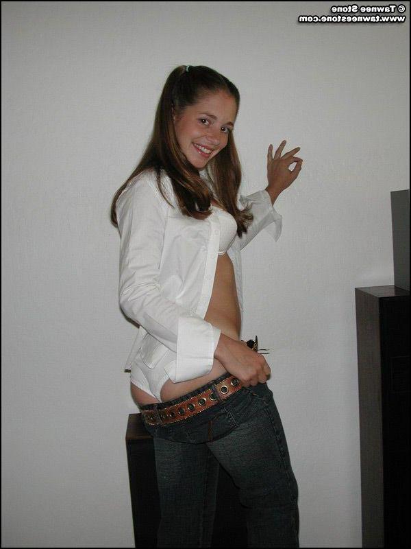 20P Pictures of teen Tawnee Stone showing her hot body