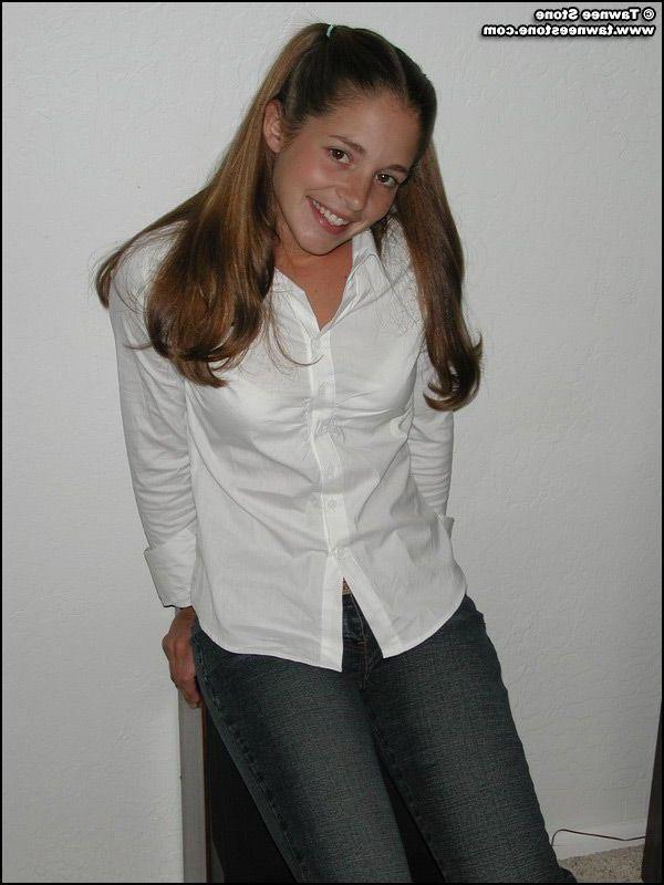 20P Pictures of teen Tawnee Stone showing her hot body