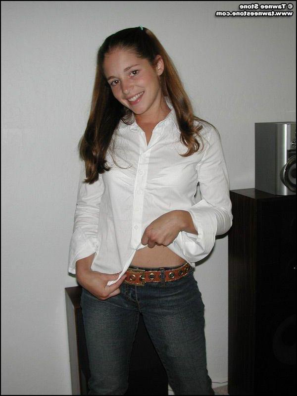 20P Pictures of teen Tawnee Stone showing her hot body