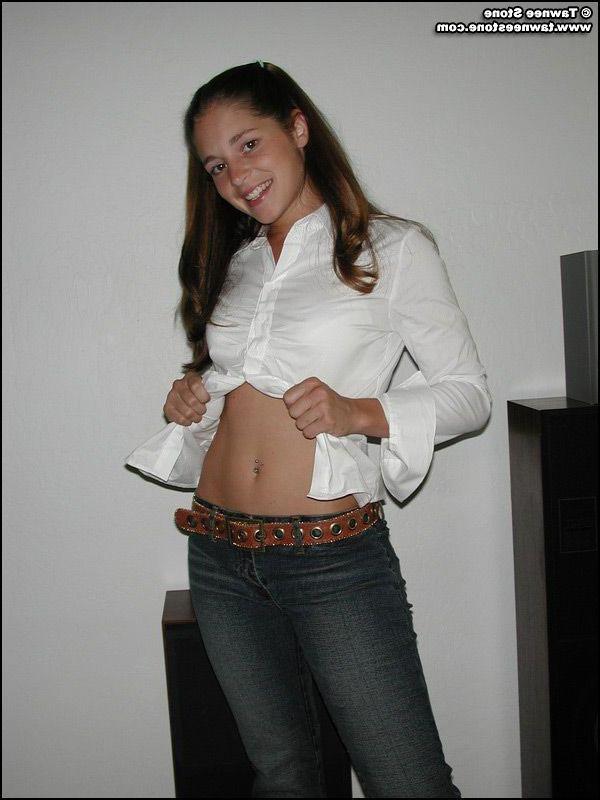 20P Pictures of teen Tawnee Stone showing her hot body