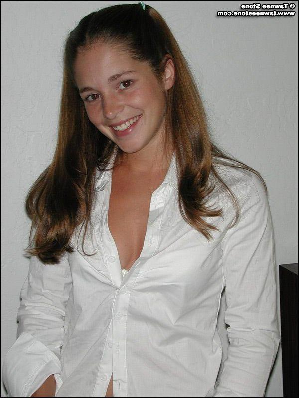 20P Pictures of teen Tawnee Stone showing her hot body