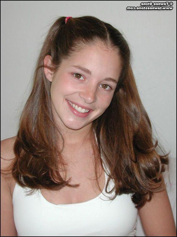 20P Pictures of Tawnee Stone showing off her panties