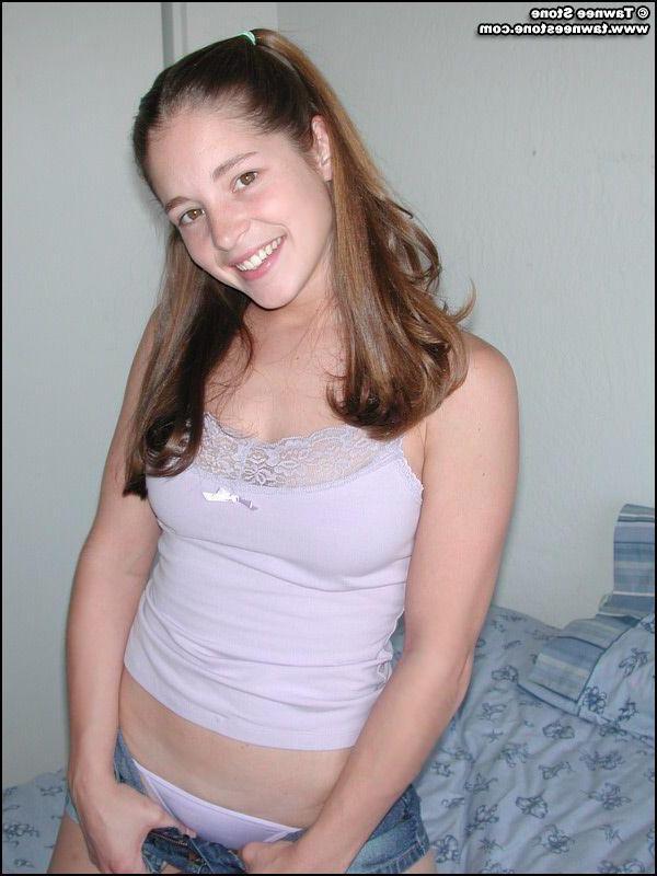 20P Pictures of Tawnee Stone showing you her panties