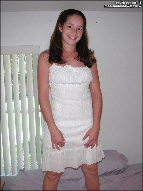20P Pictures of teen chick Tawnee Stone showing her hot body