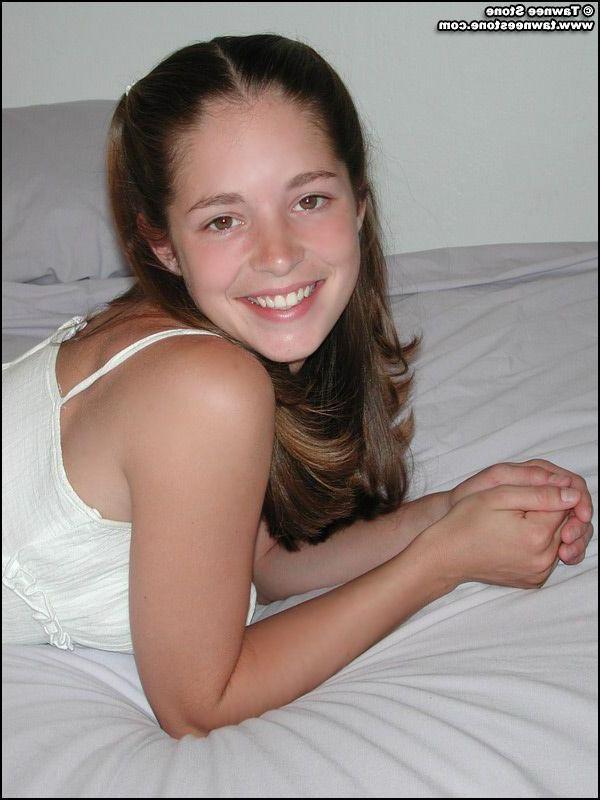 20P Pictures of teen chick Tawnee Stone showing her hot body