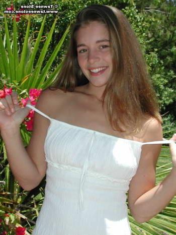 18P Tawnee stone in hot white dress