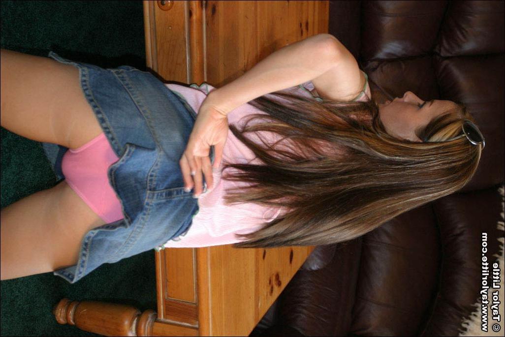 20P Pictures of Taylor Little getting naked and showing you her pussy