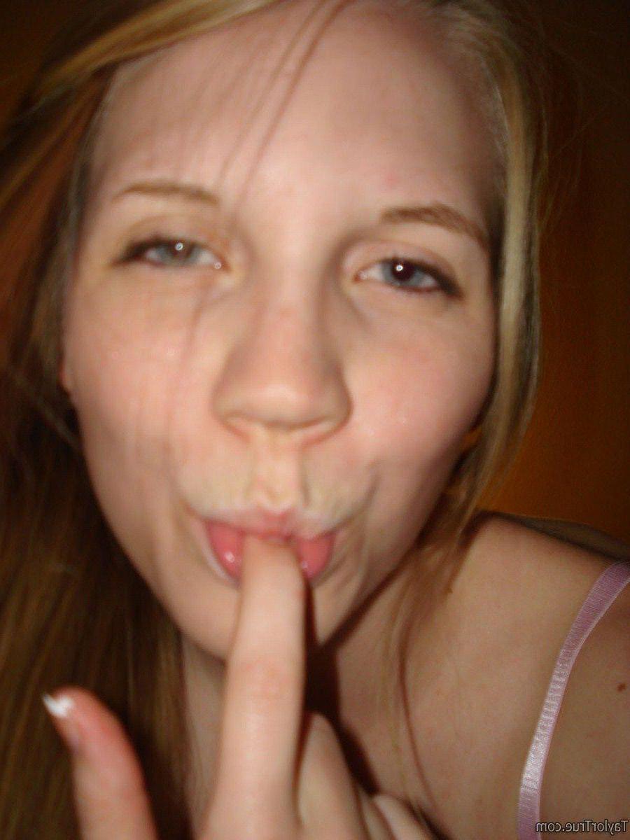 15P Pictures of teen Taylor True showing off her hot body