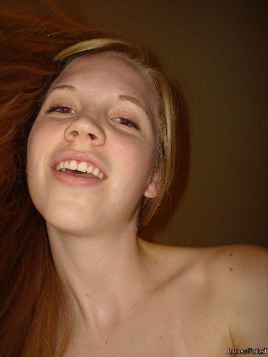 15P Pictures of teen Taylor True showing off her hot body