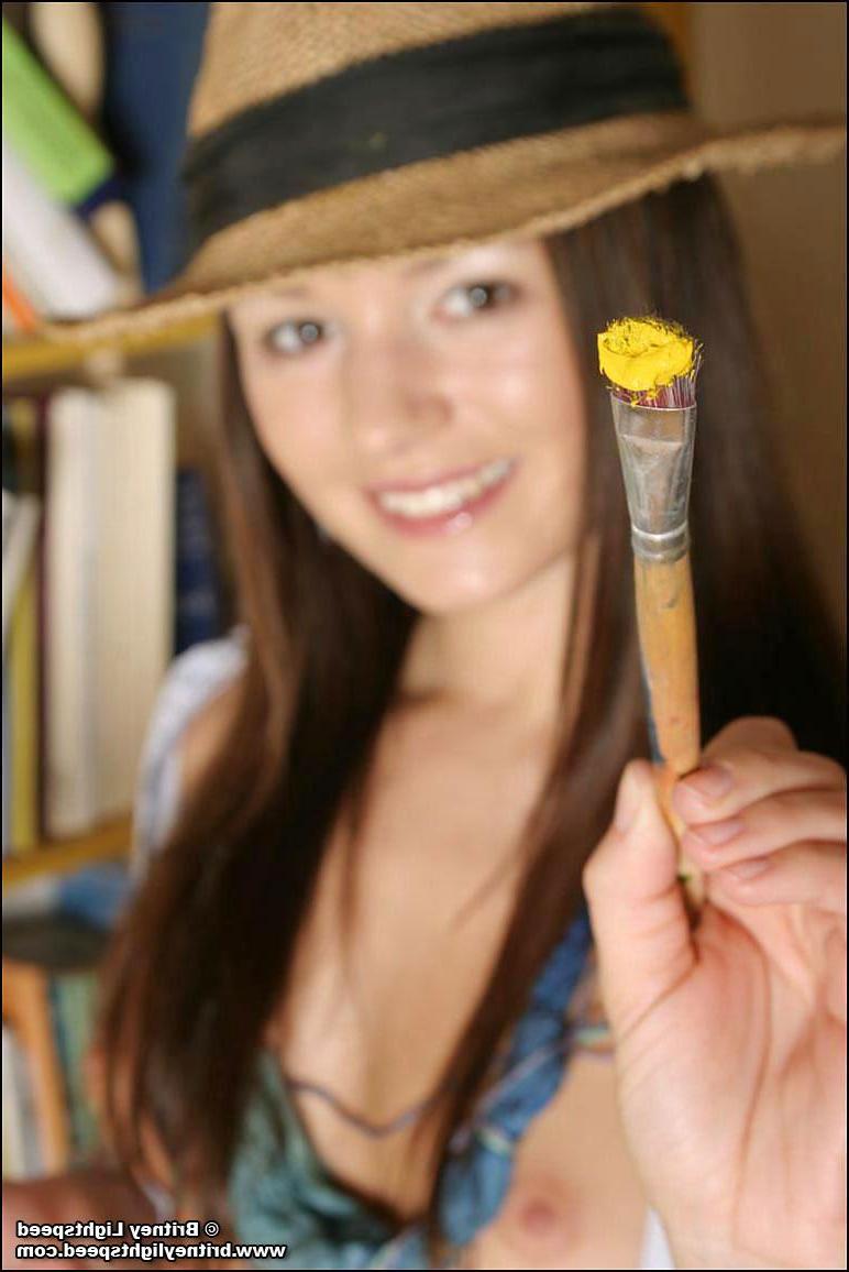 15P Britney wears nothing but a silly hat