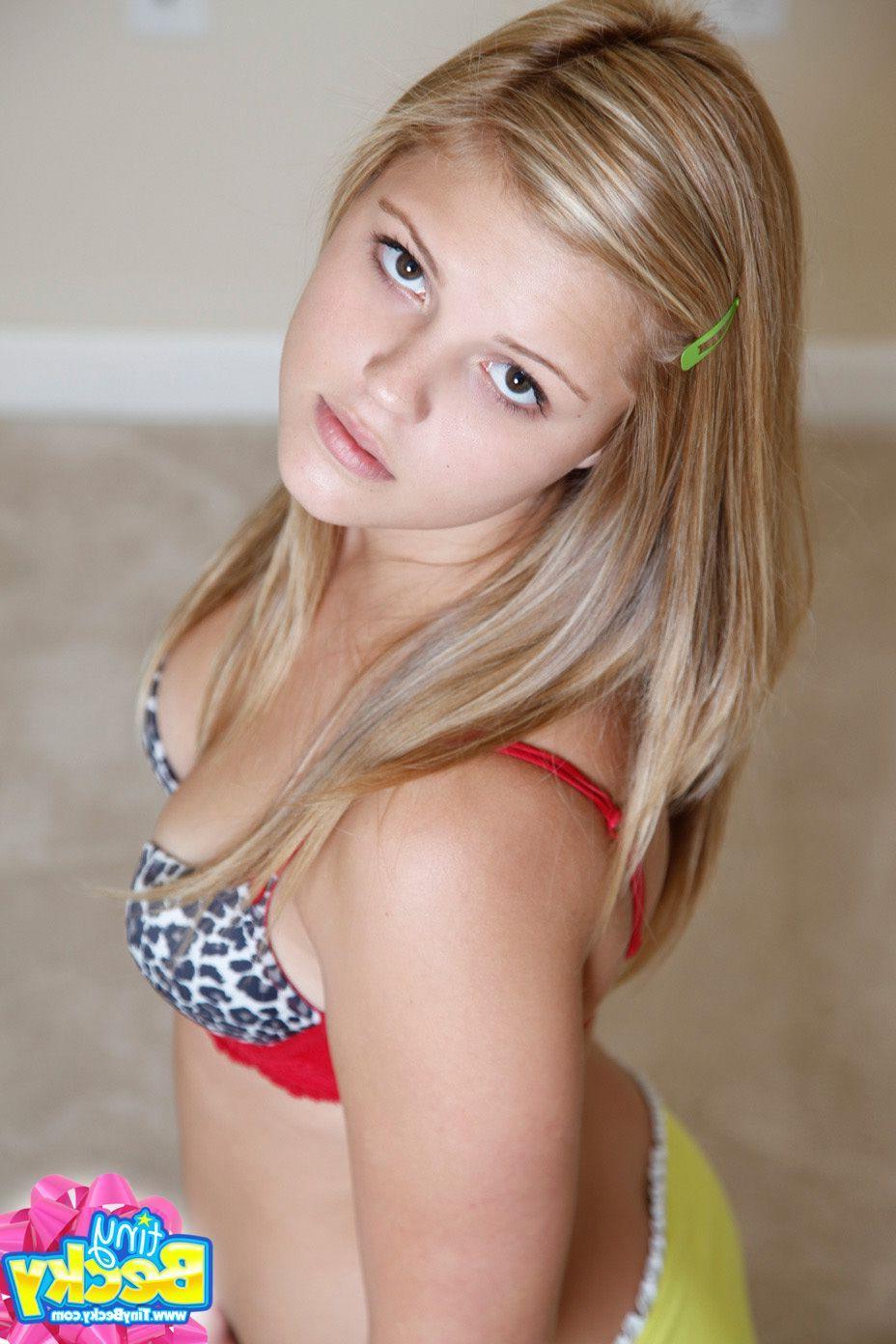 12P Pictures of teen chick Tiny Becky showing her nude body