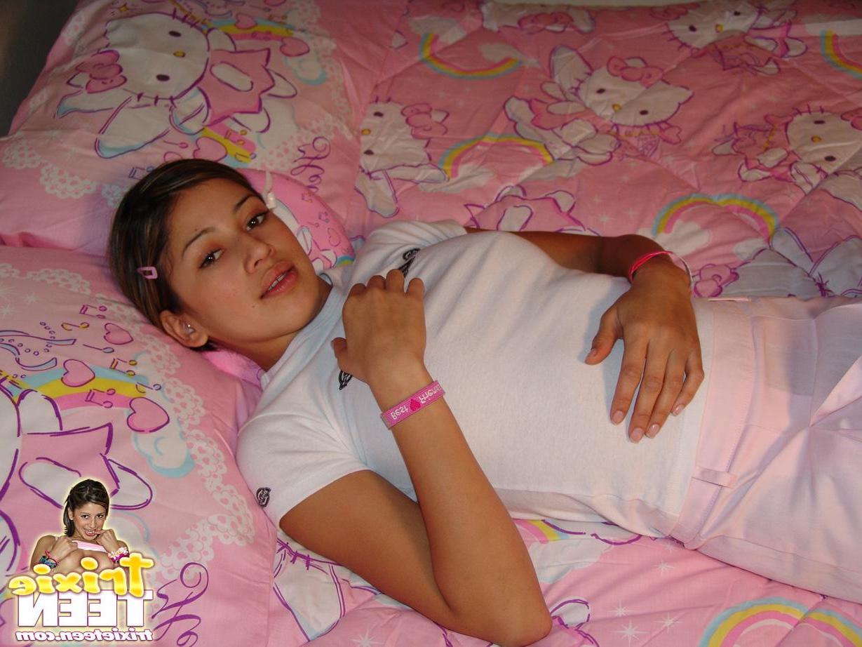 16P Trixie Teen gets naked in her bedroom