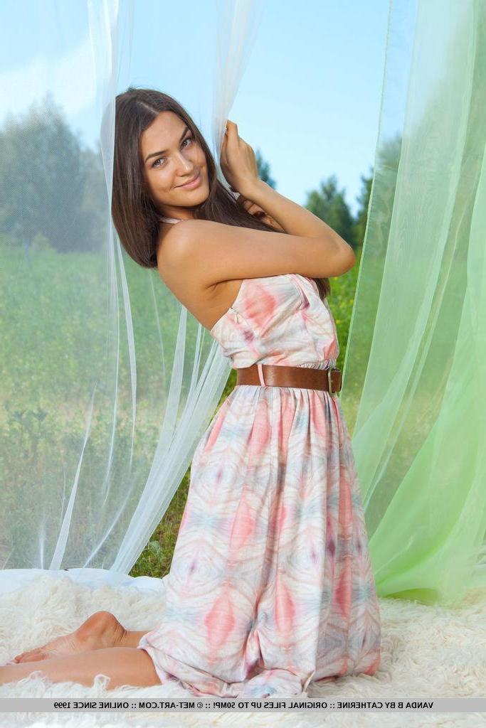 18P Brunette beauty Vanda B strips off her summer dress to reveal her beautiful nude body